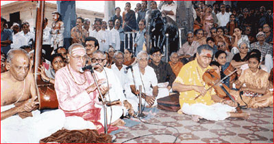 Singing for Rain in Madras