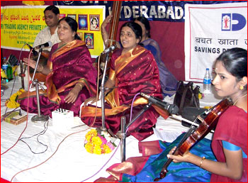 Hyderabad Sisters - Haripriya and Lalitha