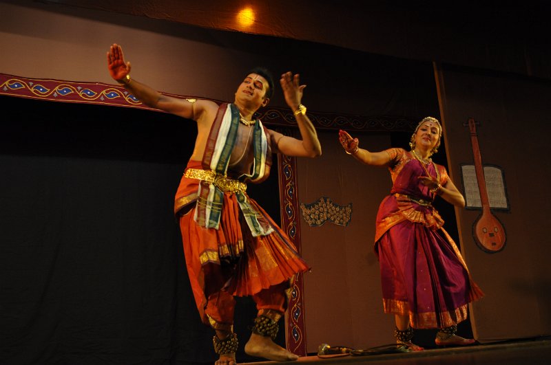 DSC_0131.jpg - Dancers Gayatri & Balagurnathan